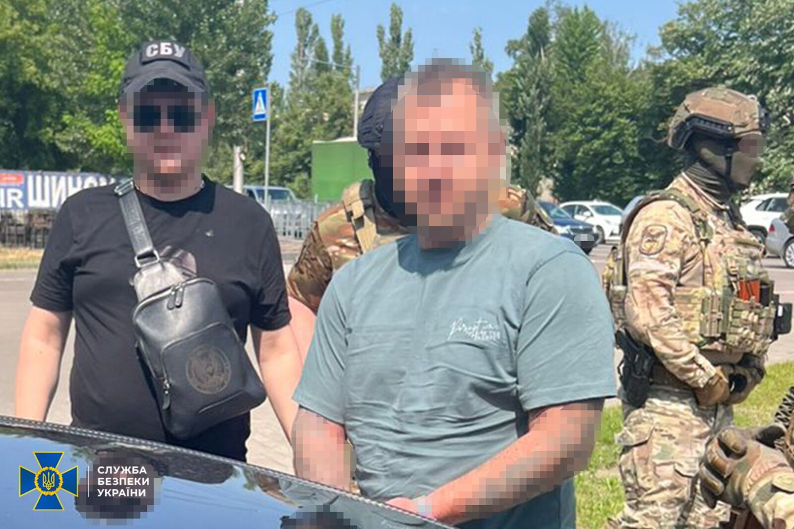 Переправляли чоловіків через кордон за 13 тис. євро: у Києві затримали організаторів схеми для ухилянтів. Фото