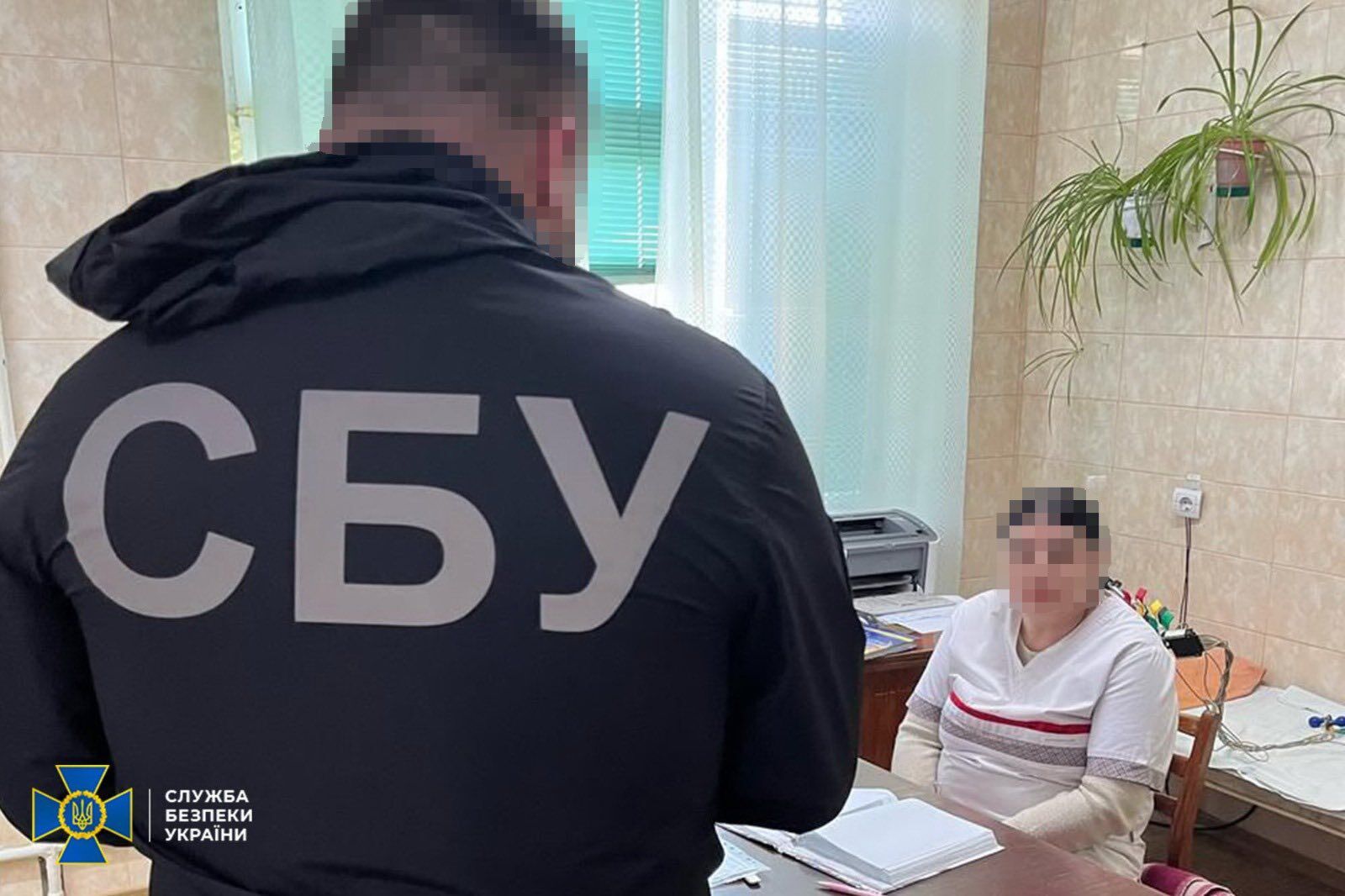 Спіймали на гарячому: на Черкащині викрили двох посадовиць ВЛК, які допомагали уникати мобілізації за гроші. Фото