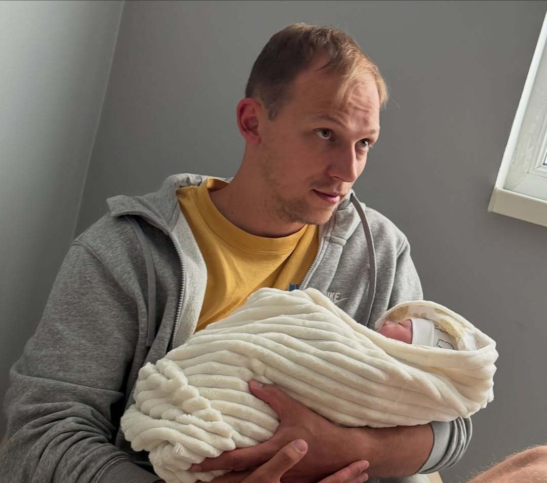 "Маленький діамантик": призерка Олімпіади вперше стала мамою і показала дитину та чоловіка, який добивався її два роки