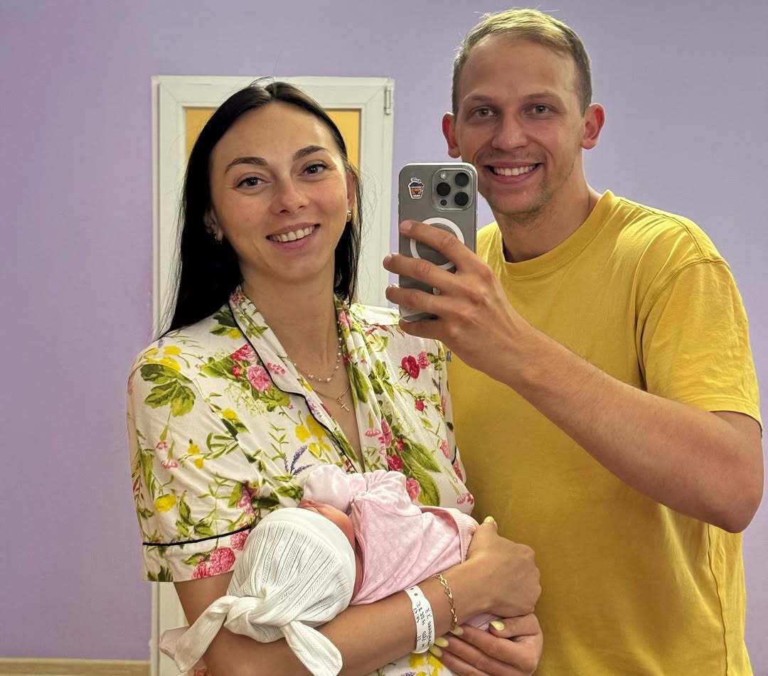 https://i.obozrevatel.com/gallery/2025/6/12/vchora-buv-nashij-najkraschij-den-vitaemo-tebe-v-tsomu-prekrasnomu-svi1.jpg