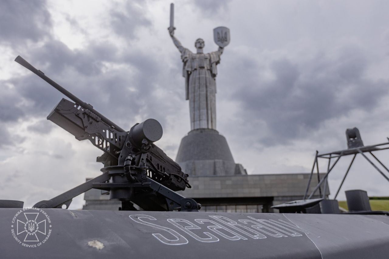 Успешно выполнил несколько миссий: СБУ передала в Музей один из легендарных дронов Sea Baby. Фото