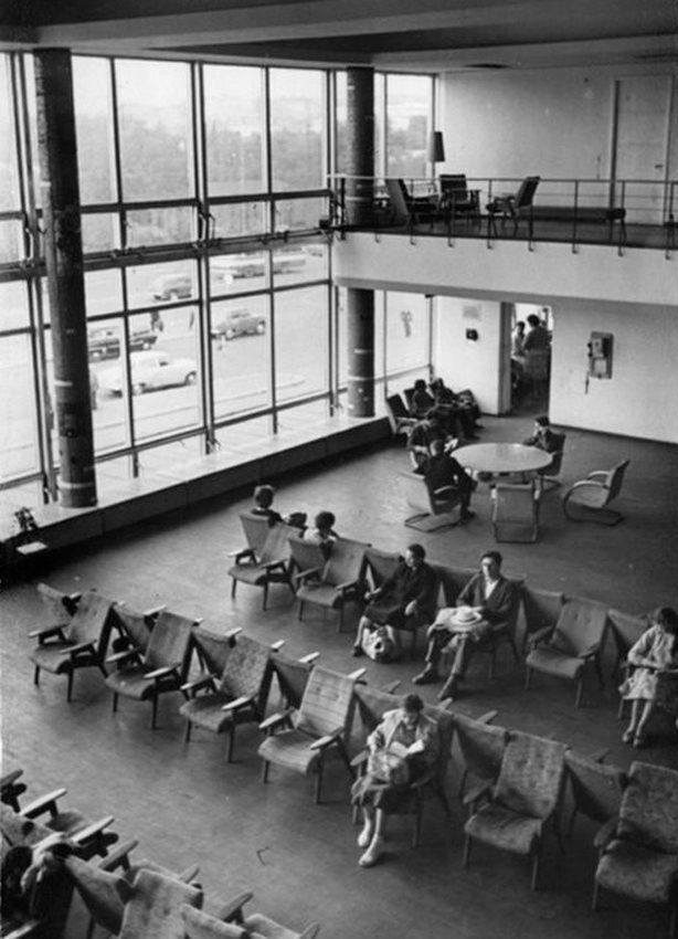 Без McDonald's  та моста поруч: який вигляд мав Центральний автовокзал Києва у 1960-70-х роках. Фото