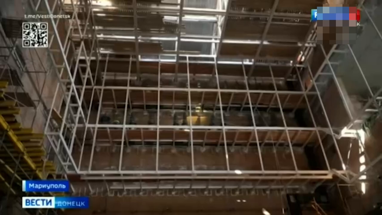 Обустраивают сцену: оккупанты хотят провести праздничный концерт на месте трагедии Мариупольского драмтеатра