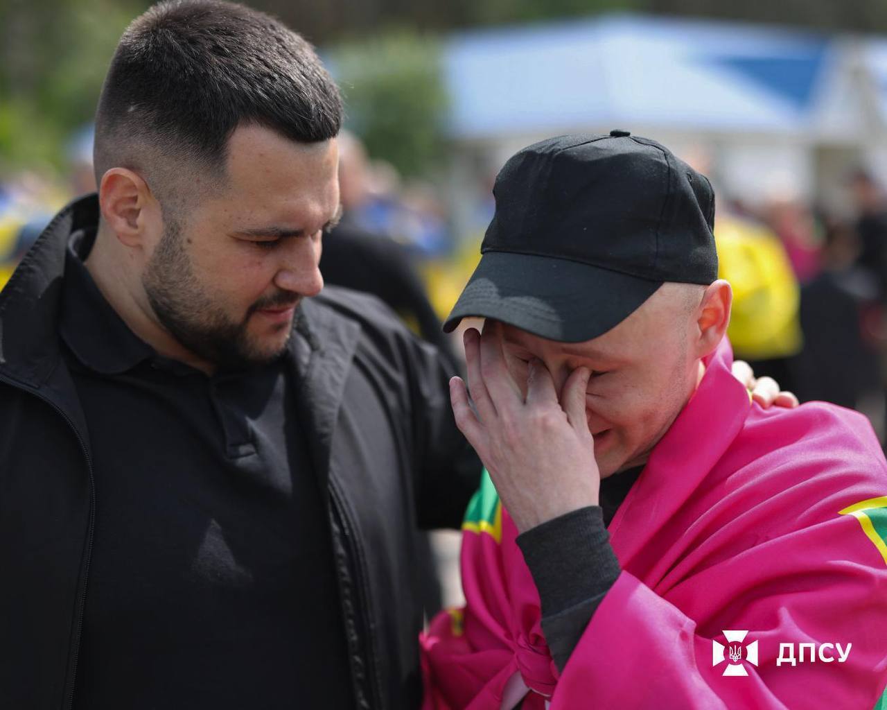 "Продолжаем забирать наших людей": Зеленский сообщил о четвертом за неделю обмене пленными. Фото и видео