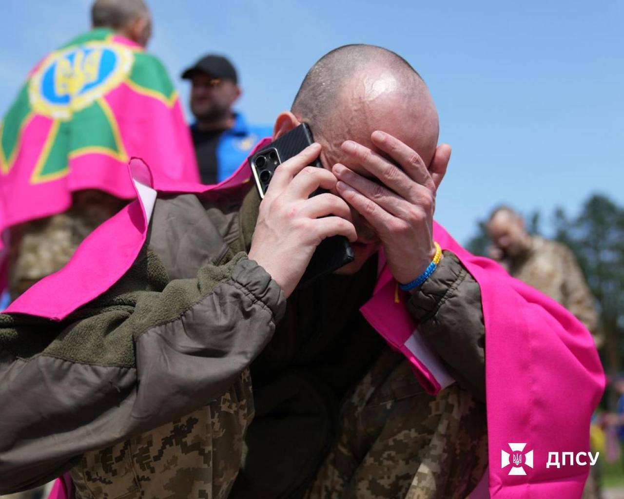 "Продолжаем забирать наших людей": Зеленский сообщил о четвертом за неделю обмене пленными. Фото и видео