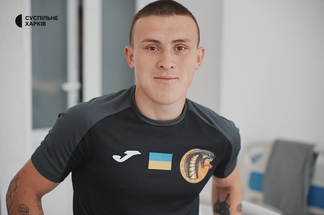 Згадав українських військових: стало відомо ім'я хлопця, який співав гімн під завалами у Харкові. Фото і відео