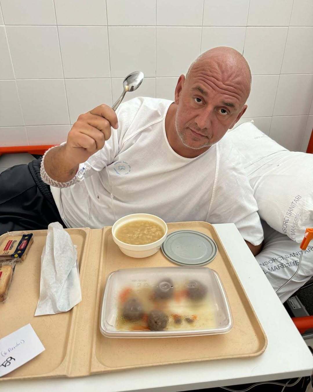 Потап за кордоном загримів у лікарню та показав, що з ним сталося. Фото