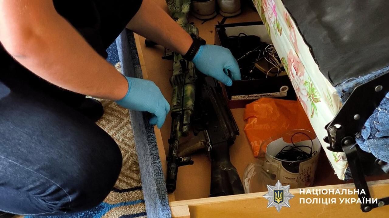 Гранатомети, гранати і боєприпаси: Нацполіція провела понад 940 обшуків із вилучення незаконної зброї. Фото