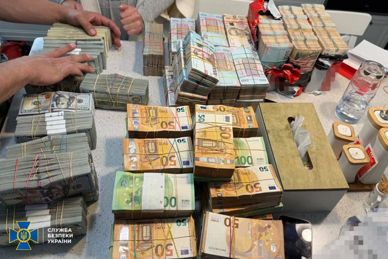 Обнаруженная СБУ наличная иностранная валюта