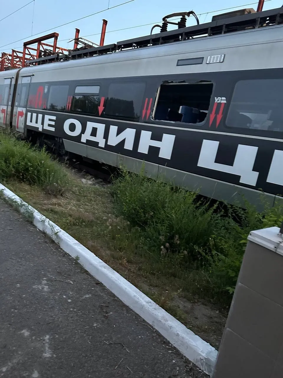 Ворог вдарив по Києву "Шахедами" і ракетами: підтверджено загибель 27 людей, багато постраждалих. Фото й відео
