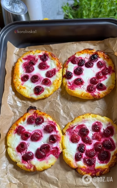 Выпечка может быть и вкусной, и полезной: делимся простым рецептом ватрушек для детей