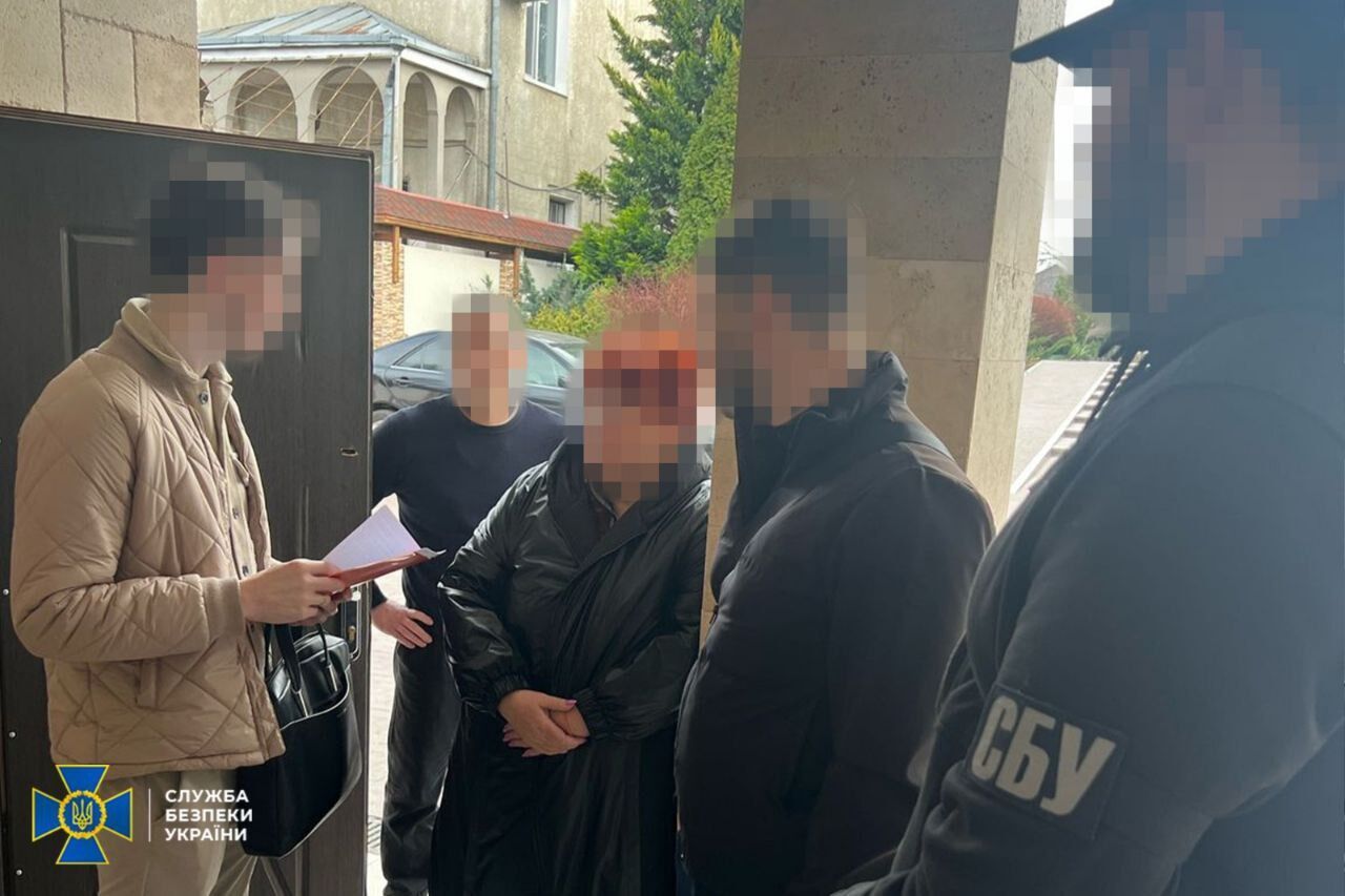 СБУ и Нацполиция разоблачили чиновников горсовета Одессы, которые разворовали почти 50% средств на захоронение украинских воинов. Фото