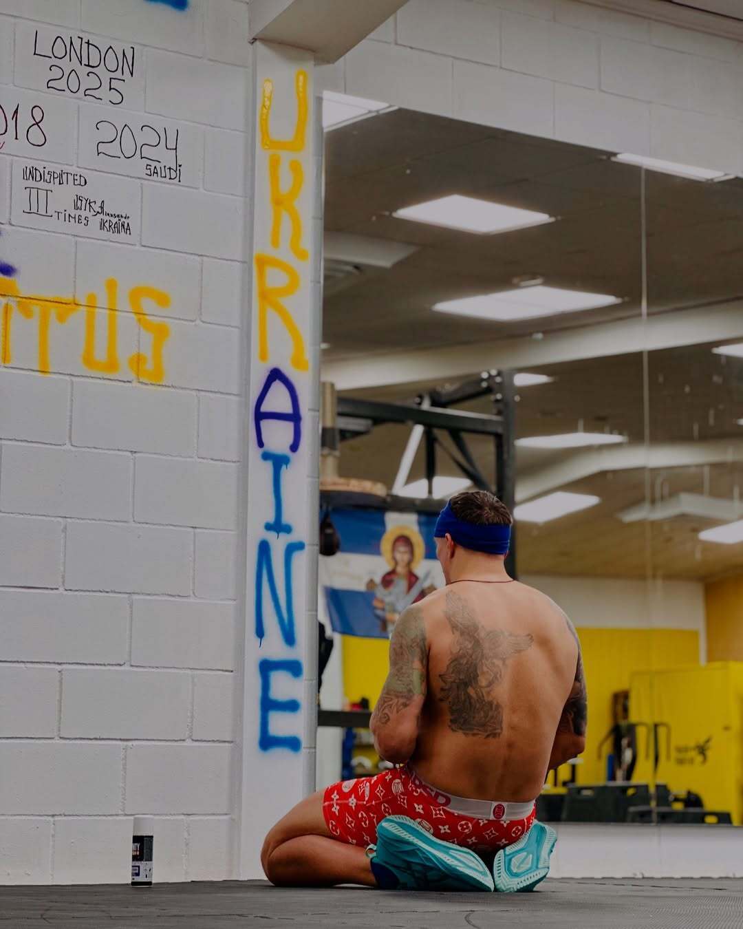 "Они продолжают бомбить": как Усик отреагировал на удар России по Украине 17 июня. Фото