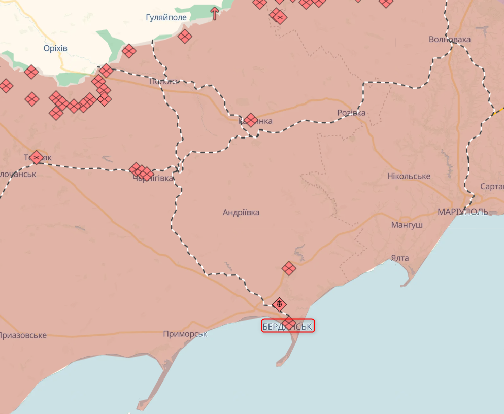 Когда-то там кипела жизнь: в сети показали, как выглядят пляжи оккупированного Бердянска. Фото