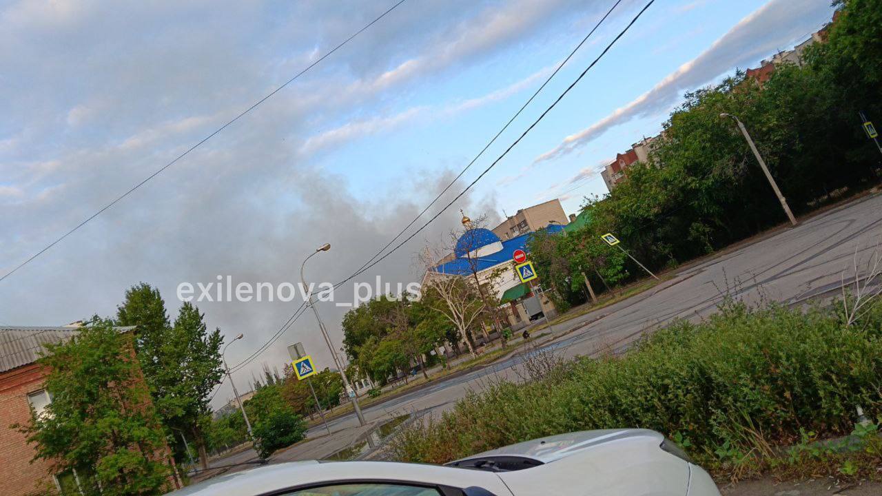 Було чутно вибухи, піднявся дим: вночі дрони атакували  Волгоград. Фото і відео