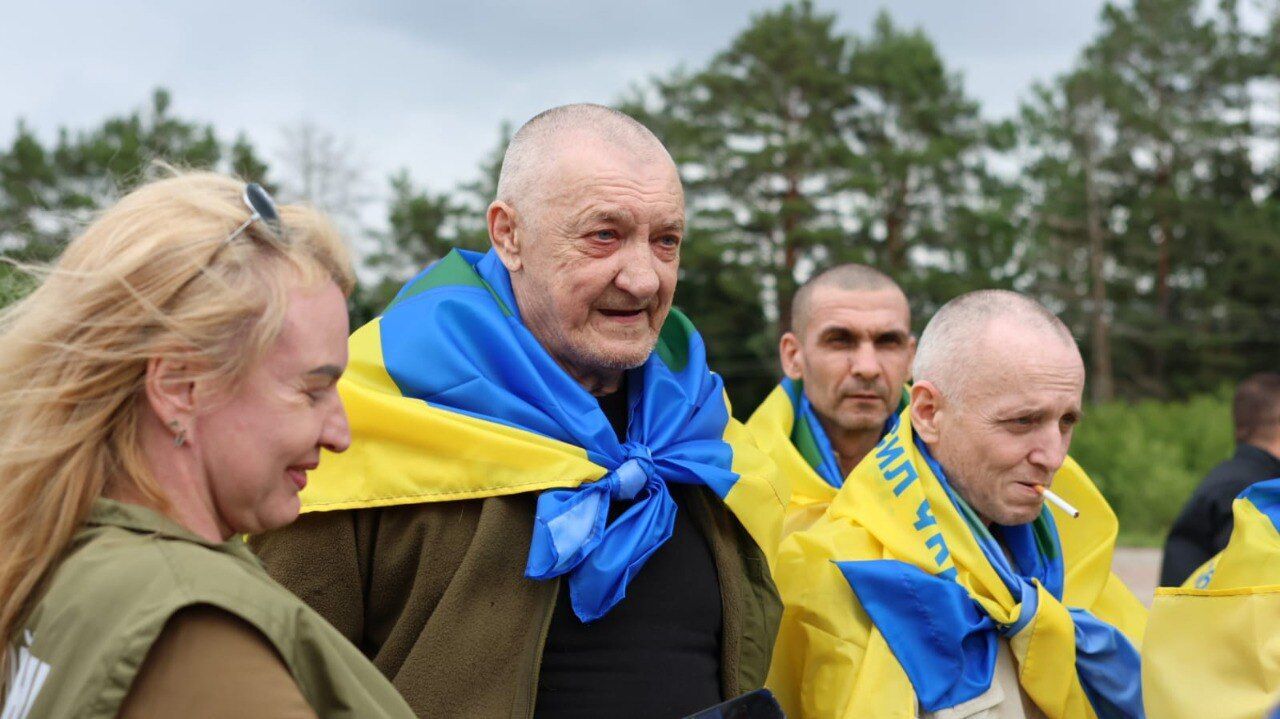 "Наши люди возвращаются домой": Зеленский сообщил о новом обмене пленными. Фото, видео