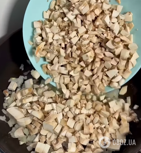 Сытные блины с грибами и сыром: делимся рецептом простой закуски на любой случай