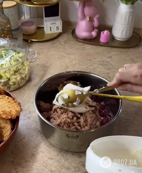 Самая вкусная намазка с тунцом и карамелизированным луком: подойдет на каждый день и для праздничного стола