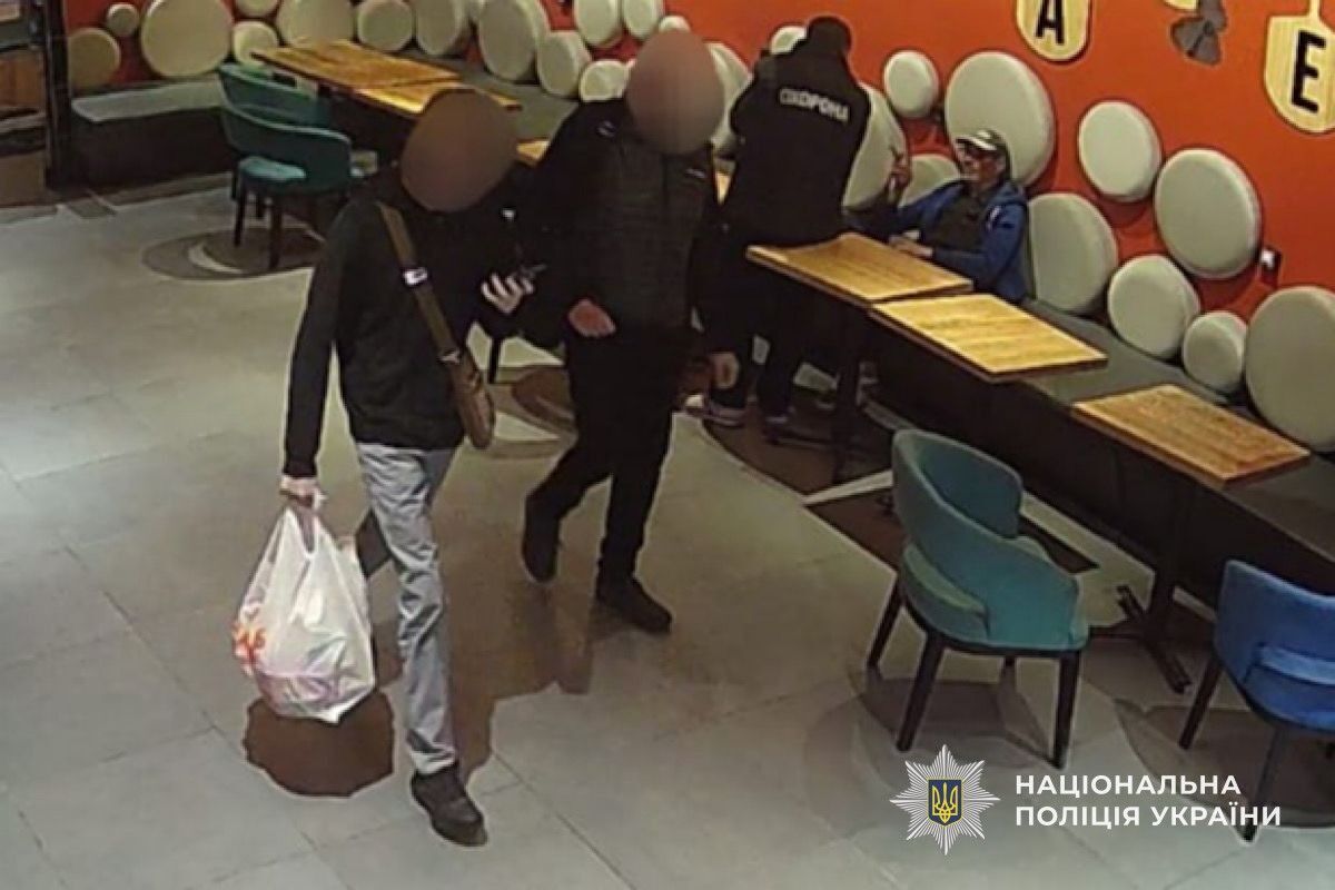 В Днепре на краже в супермаркете задержали парня, который является фигурантом дела о смертельном ДТП: в нем погибла 10-летняя девочка. Фото
