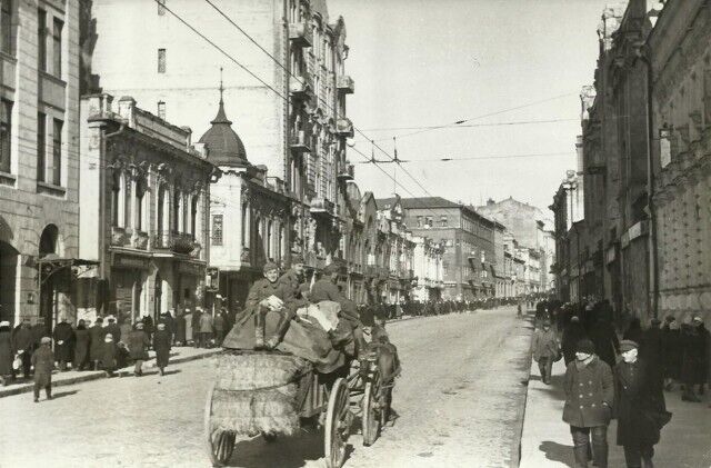 Яким був Харків за часів німецької окупації: історичні фото