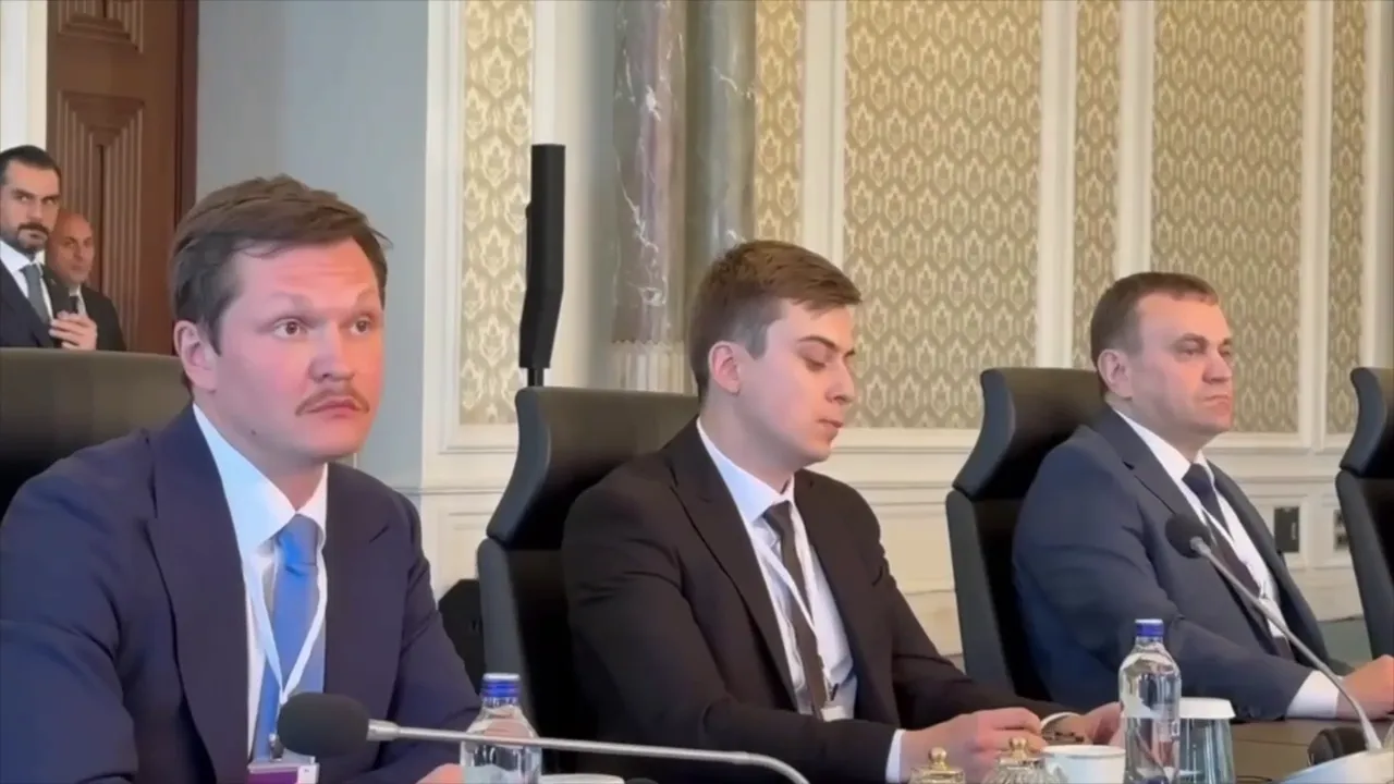 "Что с лицом?" На кадрах с делегацией России в Стамбуле заметили "нюанс" после "бавовны" на аэродромах.  Видео
