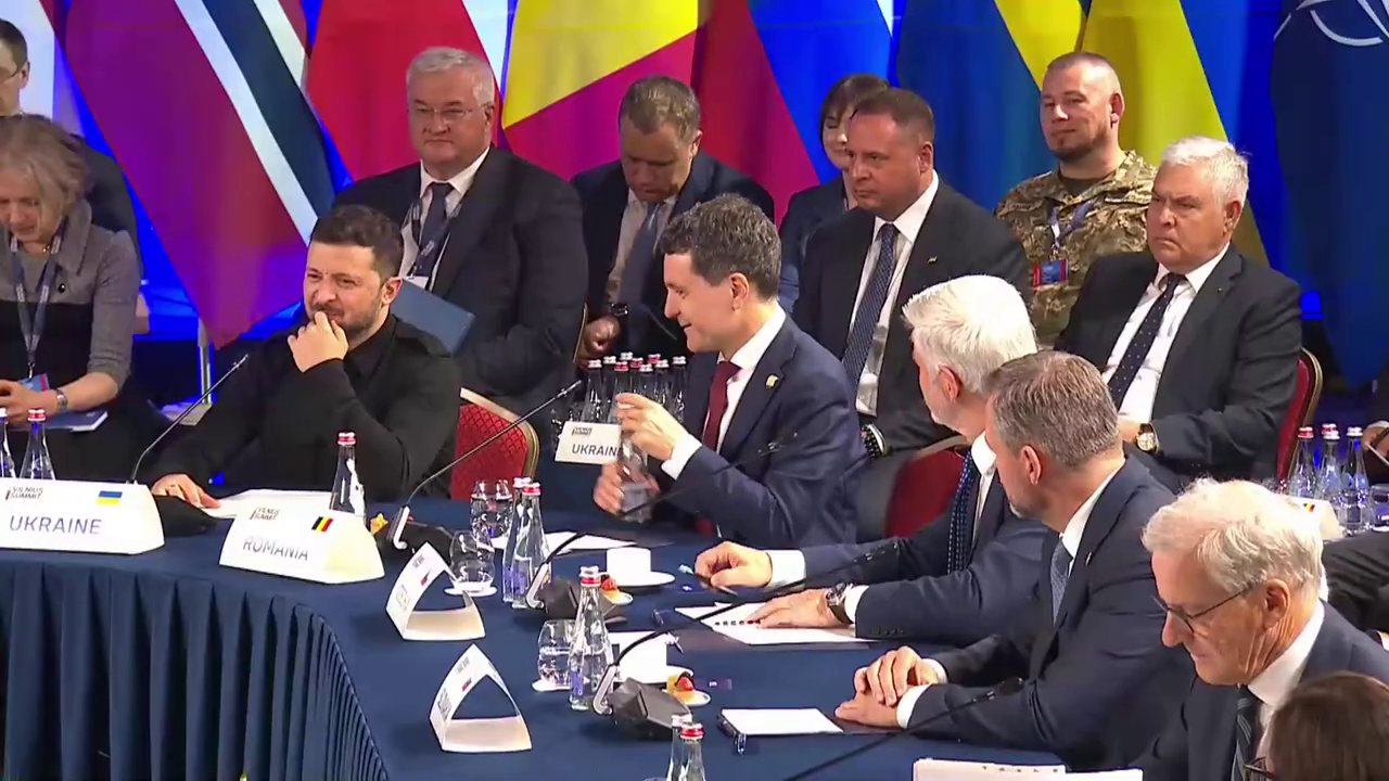 "Росія має відчути ціну своїх втрат": Зеленський у Вільнюсі виступив на Саміті країн Бухарестської дев’ятки та Нордичних країн. Відео
