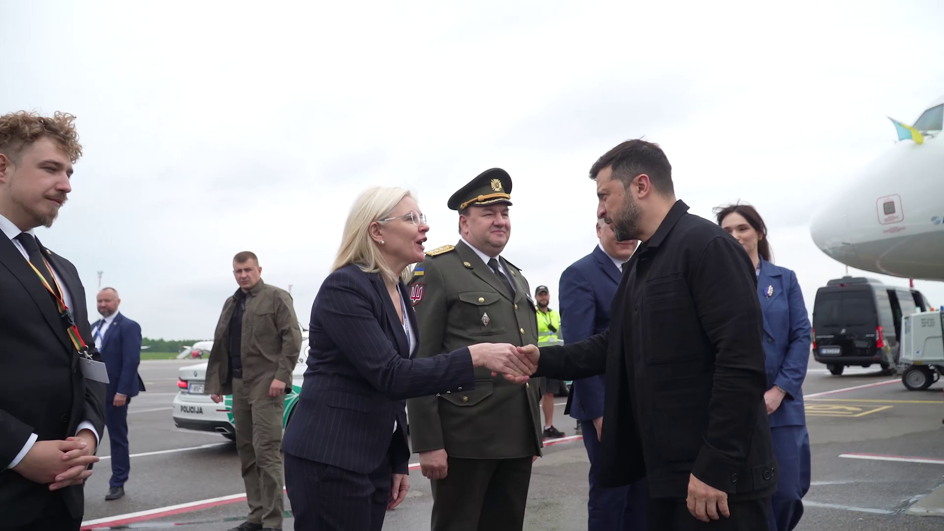 "Росія має відчути ціну своїх втрат": Зеленський у Вільнюсі виступив на Саміті країн Бухарестської дев’ятки та Нордичних країн. Відео