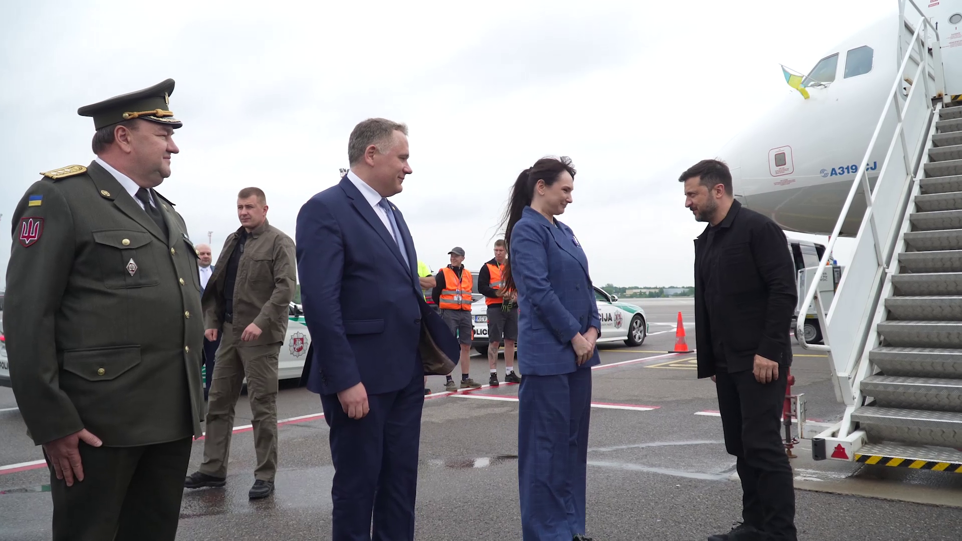 "Росія має відчути ціну своїх втрат": Зеленський у Вільнюсі виступив на Саміті країн Бухарестської дев’ятки та Нордичних країн. Відео