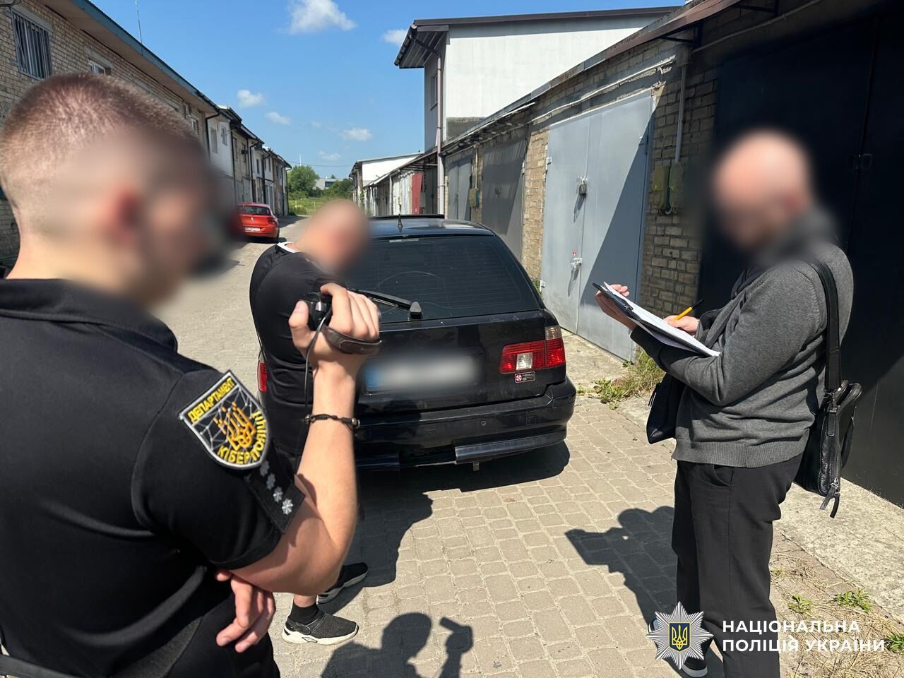 Обшуки у підозрюваного