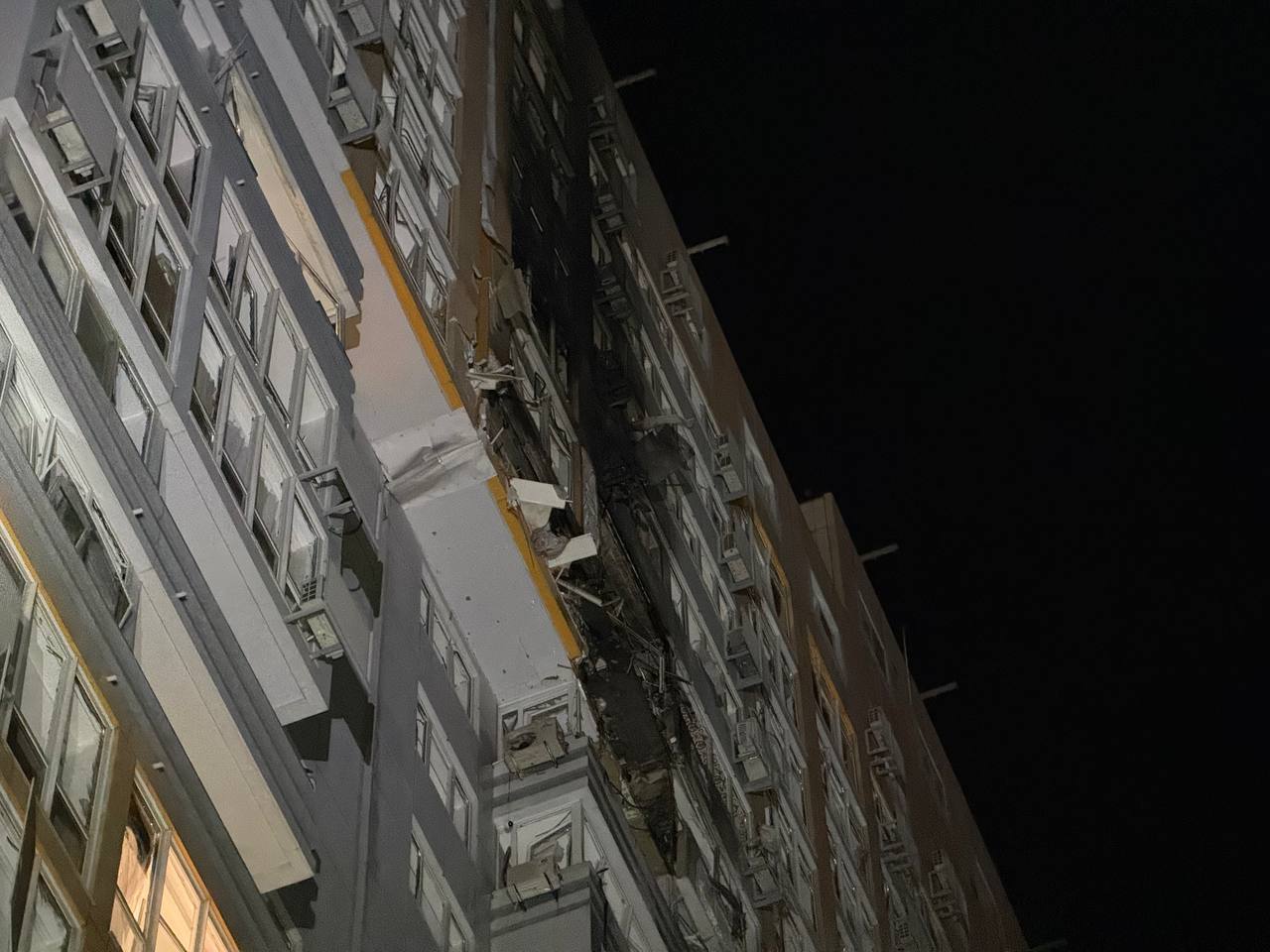 Росія атакувала Одесу ударними БПЛА: дрон влучив у чотириповерхівку, трапився обвал, постраждали рятувальники. Фото й відео