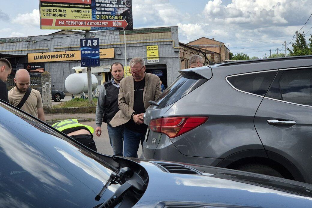 Вимагав хабар за дозвіл виконкому: у поліції прокоментували затримання мера Бердичева. Фото