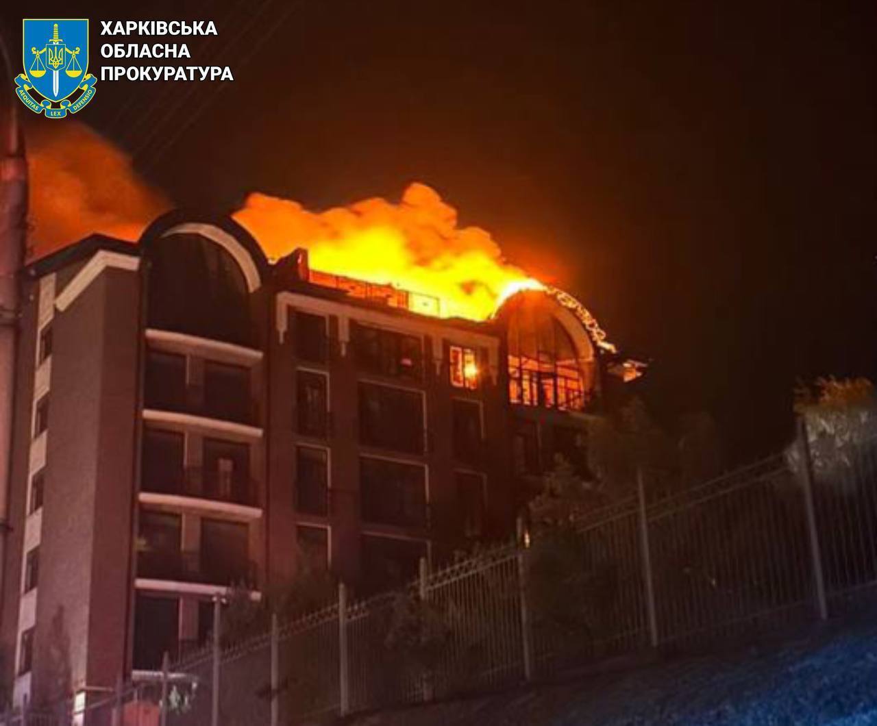Харків і Сумщина були під атакою "Шахедів": є влучання біля будинків, серед постраждалих – двоє дівчат. Фото