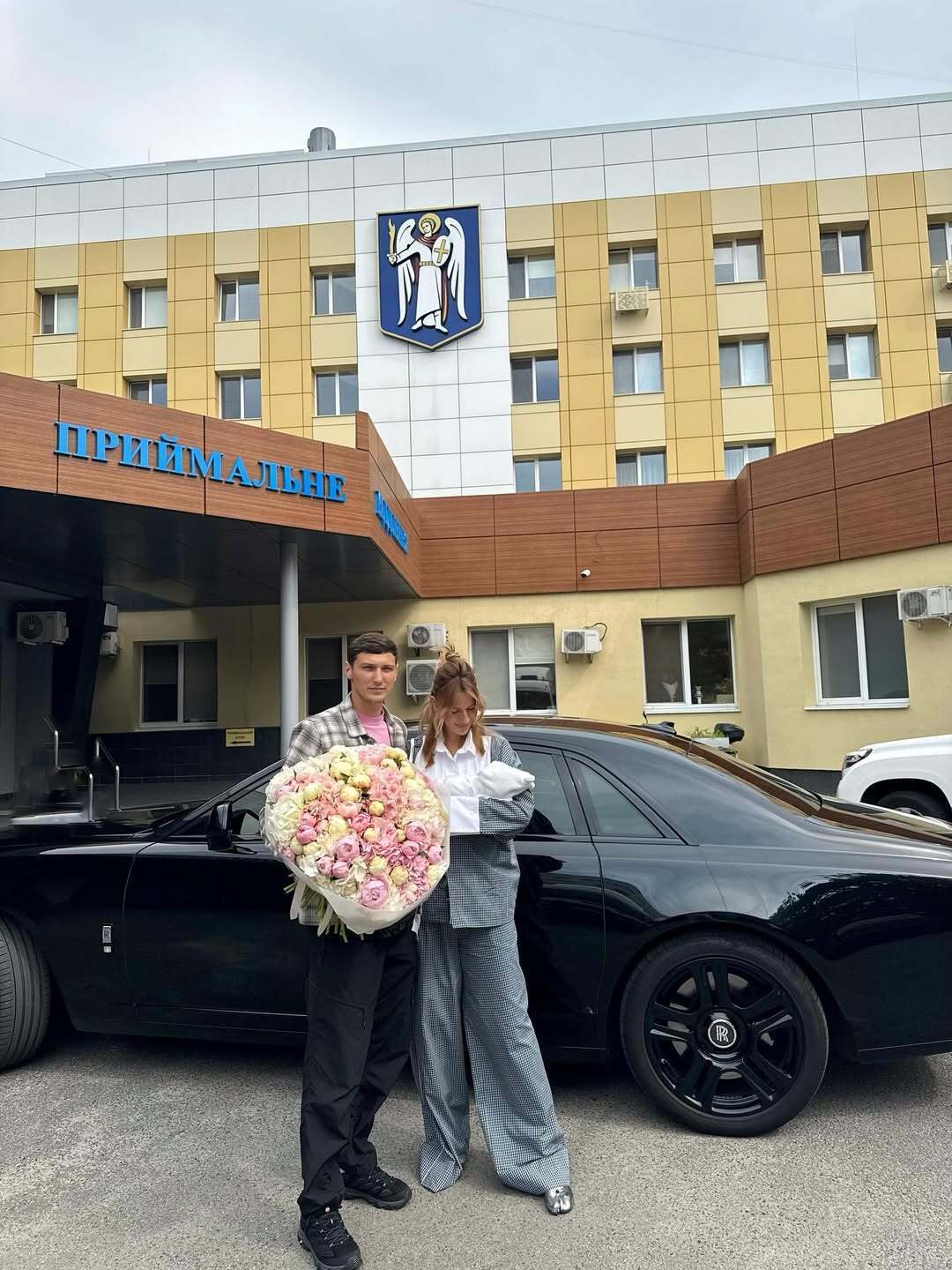 Леся Никитюк рассекретила пол первенца и показала фото с выписки: как она выглядит после родов