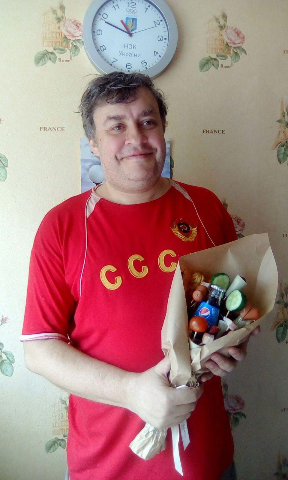 СБУ затримала відомого українського спортивного журналіста, який називав українців "хо*ляцьким ла*ном" і захоплювався Путіним. Загрожує до 8 років із конфіскацією