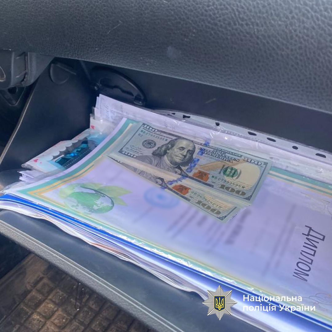 Вимагав хабар за дозвіл виконкому: у поліції прокоментували затримання мера Бердичева. Фото