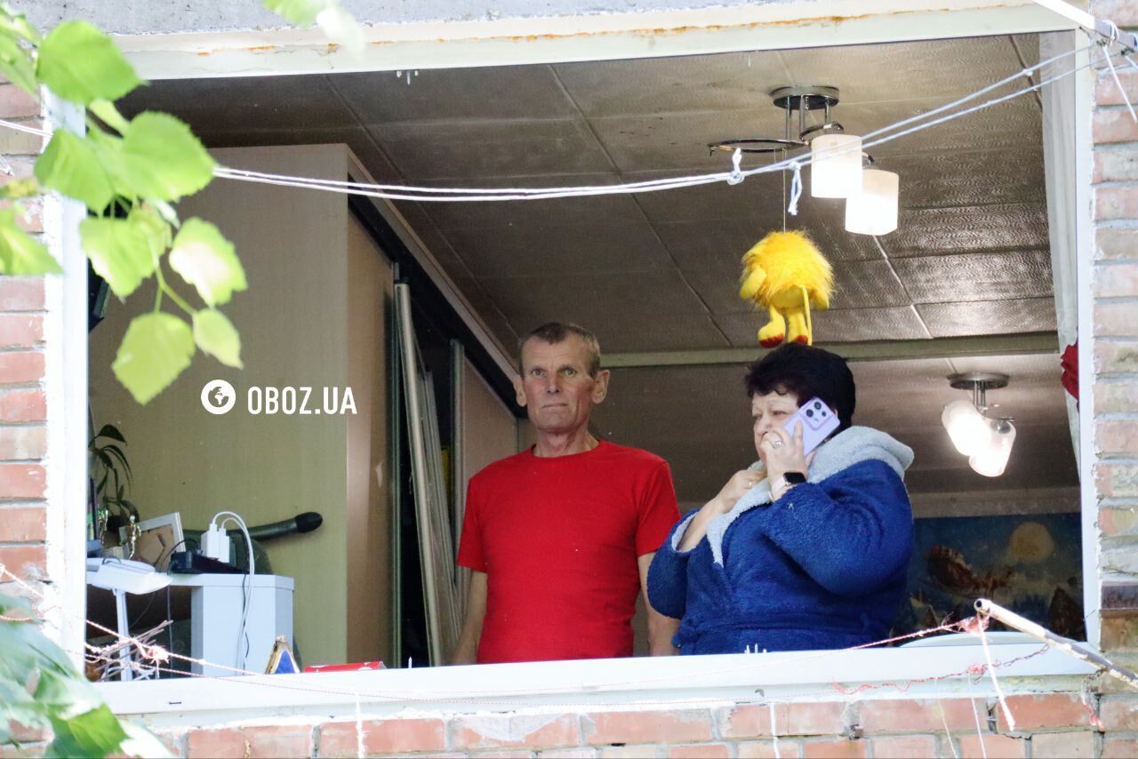 Зруйнований цілий під’їзд будинку: наслідки обстрілу РФ у Шевченківському районі Києва. Фоторепортаж