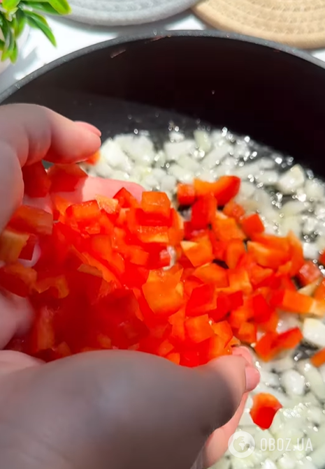 Тушеные кабачки в сырном соусе: обязательно приготовьте вкусное блюдо этим летом