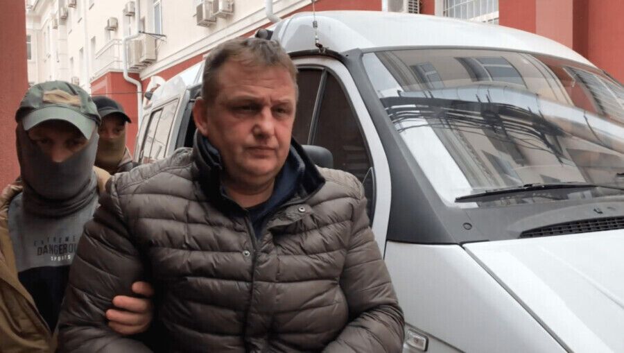 Украинский журналист Есипенко вышел на свободу из тюрьмы в оккупированном Крыму: все подробности дела