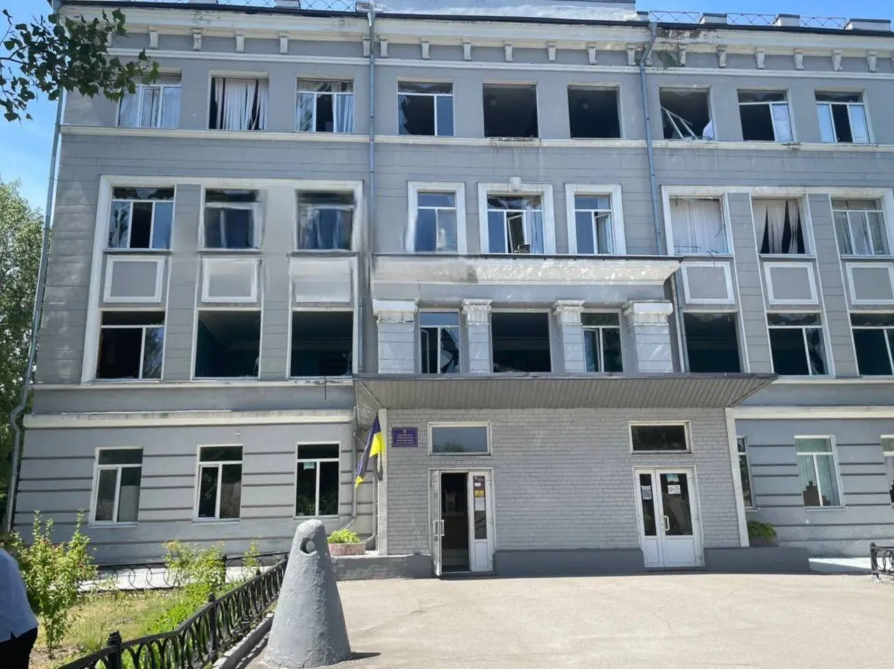 Оккупанты ударили баллистикой по Днепру и Самару: повреждена гражданская инфраструктура, есть жертвы и более 160 раненых. Фото и видео