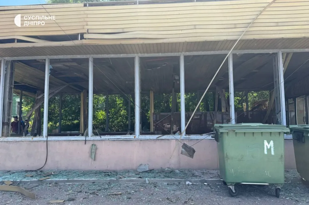 Оккупанты ударили баллистикой по Днепру и Самару: повреждена гражданская инфраструктура, есть жертвы и более 160 раненых. Фото и видео