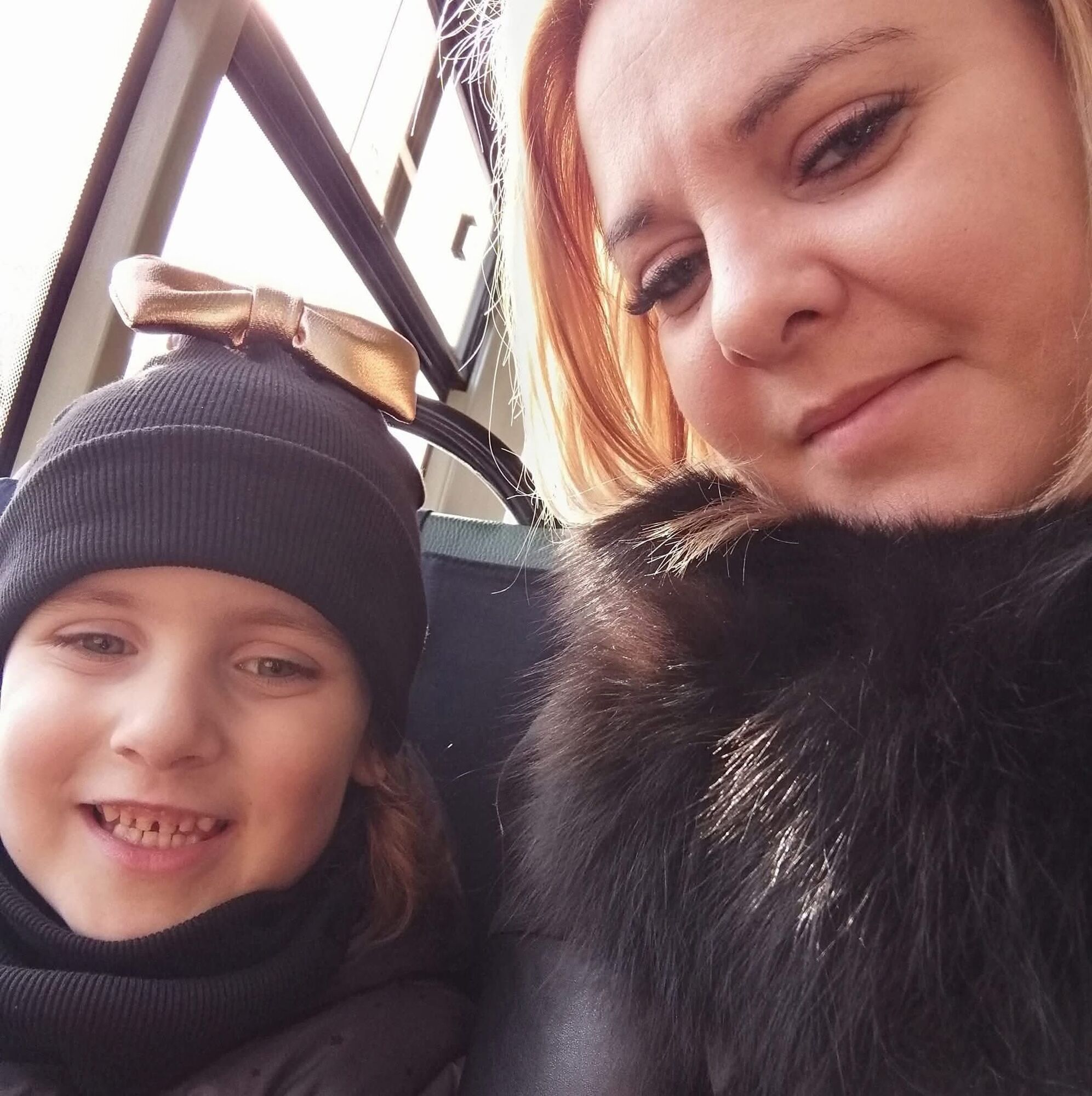 "Папа в ту ночь был на работе": появились фото 11-летней девочки и ее матери, которых РФ убила ударом по Киеву