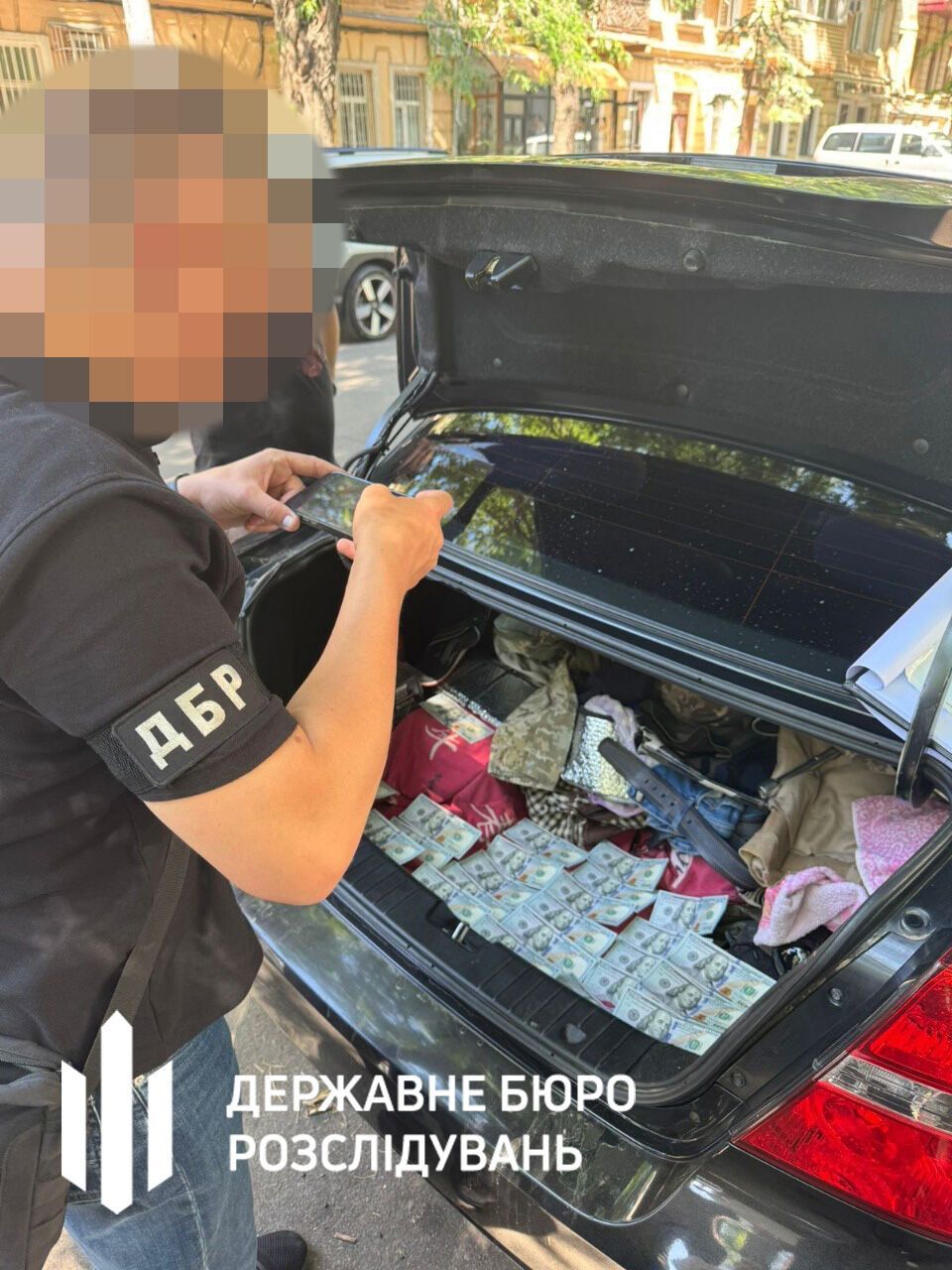 ГБР задержало военнослужащего, который пытался организовать канал побега за границу для совершивших СОЧ. Фото