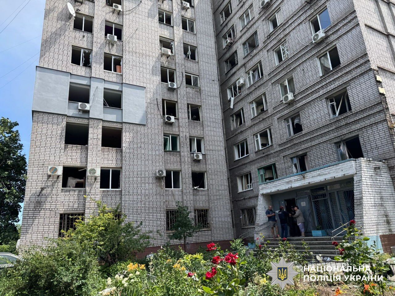 Окупанти вдарили балістикою по Дніпру та Самару: пошкоджено цивільну інфраструктуру, є жертви і сотні поранених. Фото й відео