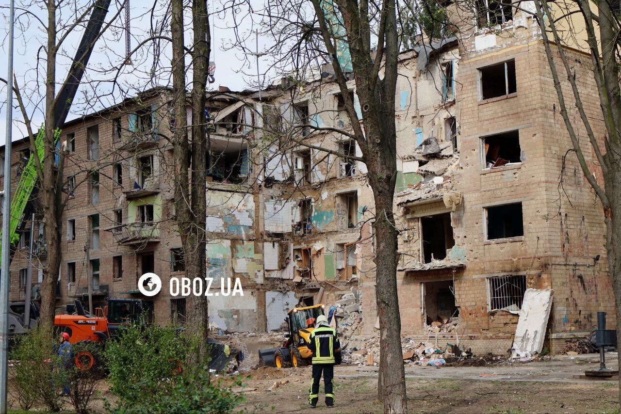 "Папа в ту ночь был на работе": появились фото 11-летней девочки и ее матери, которых РФ убила ударом по Киеву