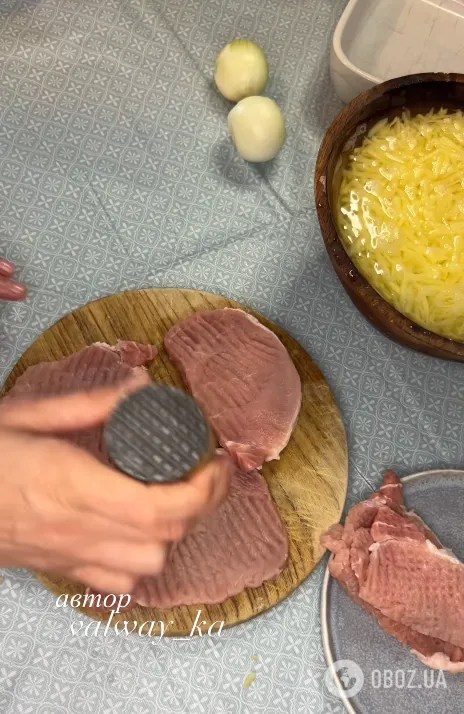 Замість відбивних: як приготувати смачну м'ясну запіканку з картоплею