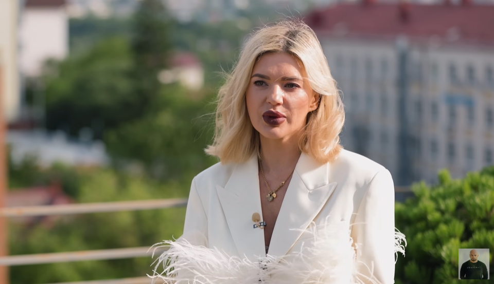 "Иногда из людей делают рабов системы": Елена Филонова поддержала Анну Алхим, которая угрожала ей "набить морду"