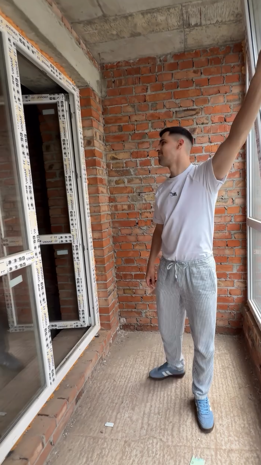 "Мне не стыдно". 30-летний Николас Карма купил свою первую квартиру и рассказал, откуда у него деньги
