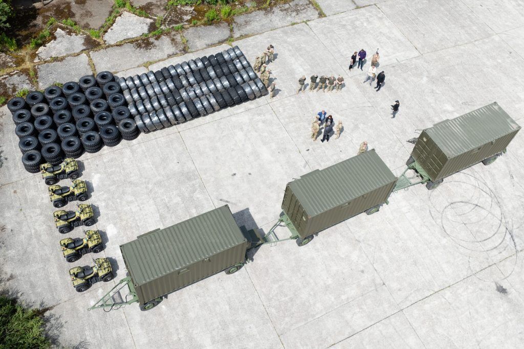 Подразделения ПВО и военные на Львовщине получили партию техники на 7 млн грн от Порошенко