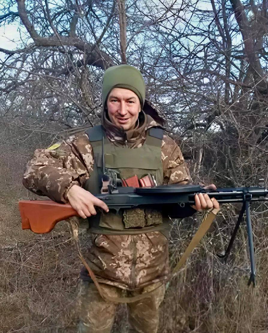 Герой вернулся на щите: на Киевщине попрощаются с военным Иваном Далеким. Фото