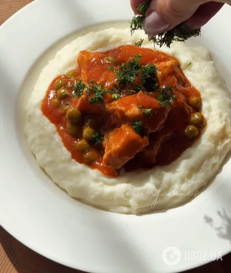 К картофелю, макаронам и любой каше: как приготовить вкусный гуляш из свинины